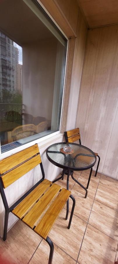 Apartment On Patriarkha Mstyslava Skrypnyka Street Киев Екстериор снимка
